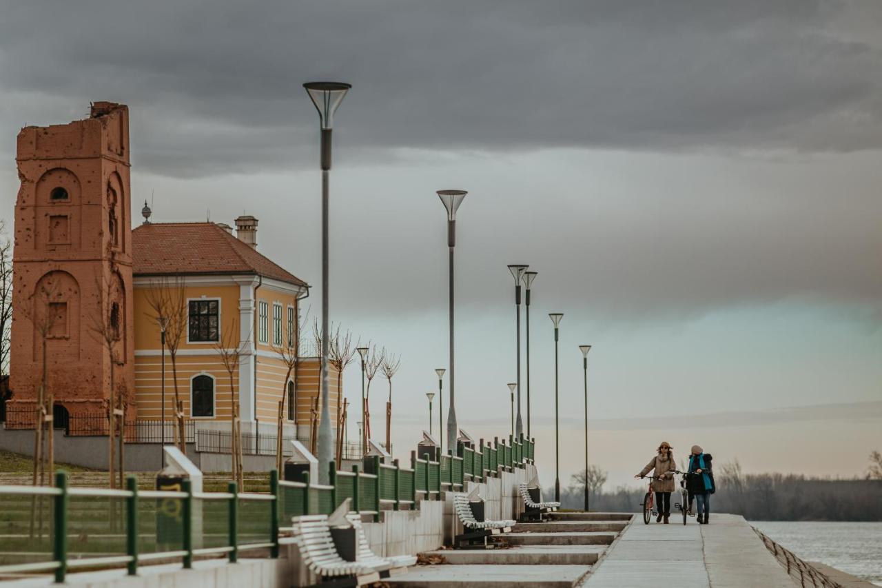 Apartman Stari Toranj Vukovar Exterior foto